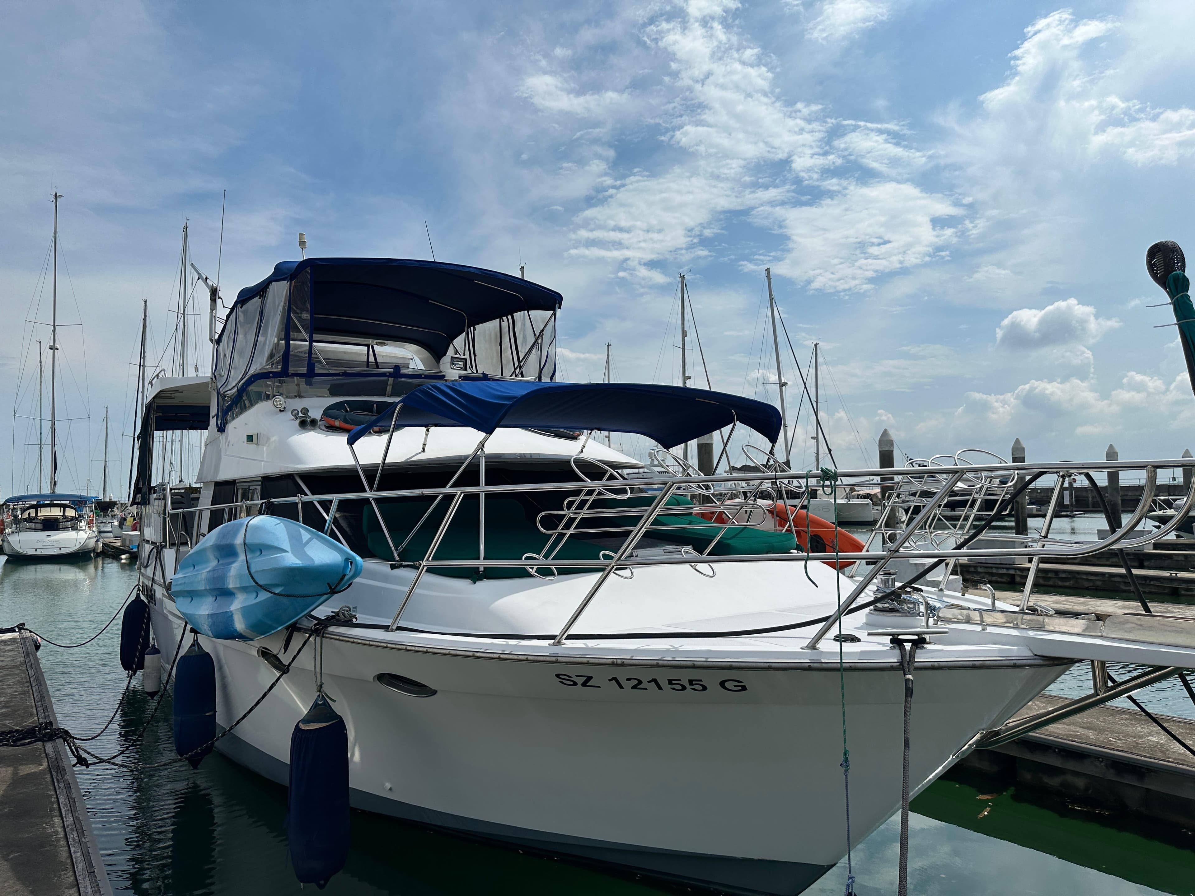 Ocean Alexander 460 · 1992 en venta en Singapur