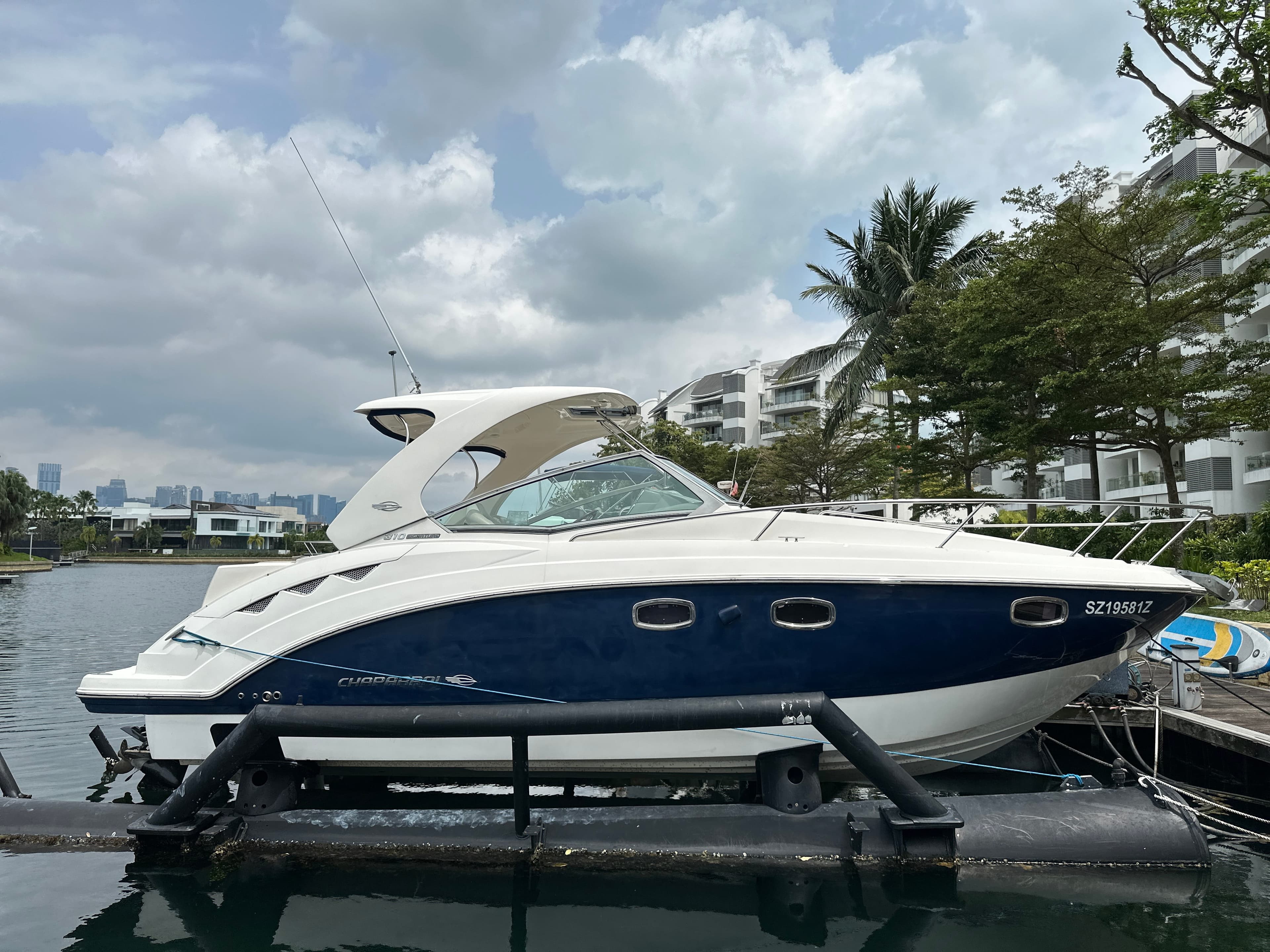 Chaparral 310 Signature · 2010 en venta en Singapur