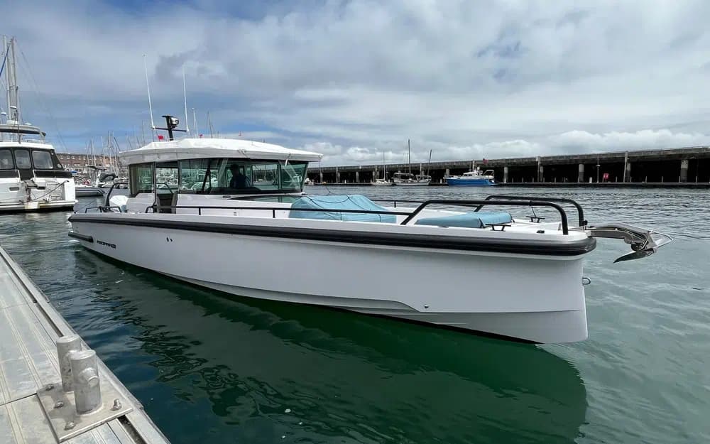 Axopar 37 XC Cross Cabin · 2023 en venta en Bretaña
