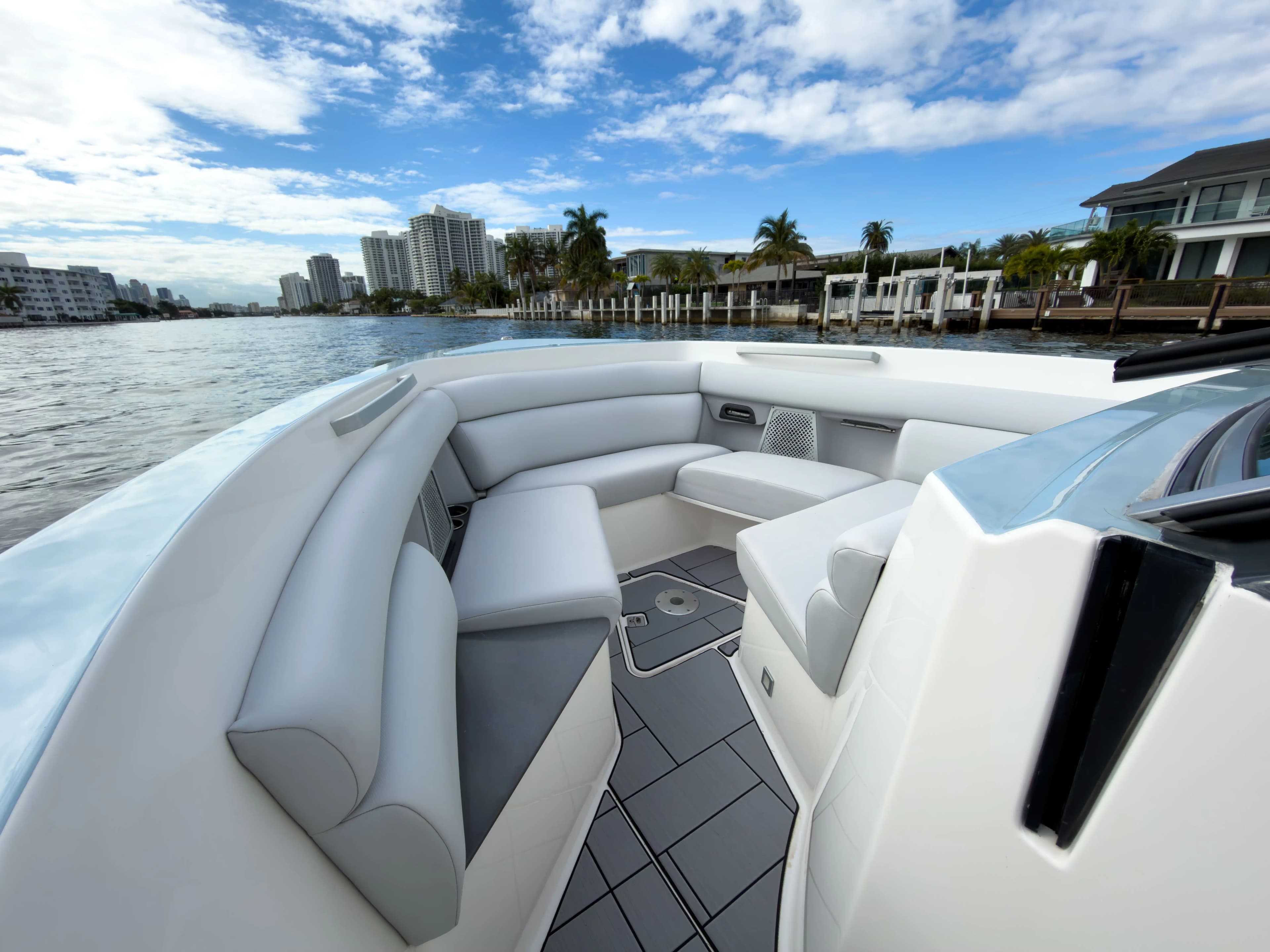 Aviara AV32 OB · 2022 en venta en Florida